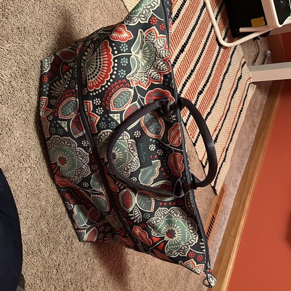 Lighten Up Expandable Vera Bradley bag - Picture 5 of 7